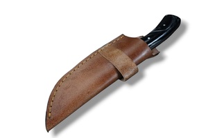 Couteau de Bushcraft artisanal en acier à haute teneur en carbone avec manche en résine et fourreau en cuir, vente en gros OEM, couteau à lame fixe pour l'extérieur - Product Image 4