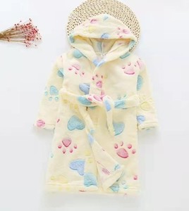 Robe en polaire à imprimé de dessins animés mignons pour filles, manches longues, à capuche, douce et confortable, vêtements de nuit d'hiver bleus - Product Image 3