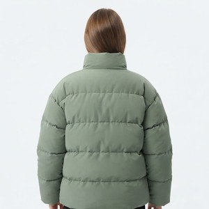 Chaqueta Acolchada de Moda para Mujer, Corte Regular, Cuello Alto, Cierre Completo, Abrigo de Invierno Acolchado, Proveedor de Ropa Exterior de Diseño Personalizado - Product Image 5