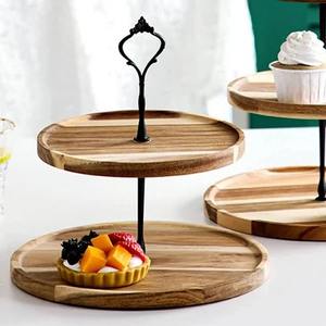 Support à gâteau en bois à 2 niveaux avec poignée en métal thermolaqué |   Support de présentation de desserts rustique, durable, fait main et respectueux de l'environnement |   Fête de cuisine - Product Image 5
