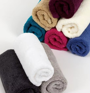Serviette de sport en tissu éponge à séchage rapide, disponible en violet, bleu, marron, bordeaux et marine - Product Image 4