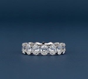 Anillo de Compromiso y Matrimonio Ovalado de Lujo con Diamante Cultivado en Laboratorio de 3.70Ct, Oro Blanco con Baño de Rodio, Claridad VVS, Joyería Fina - Product Image 3