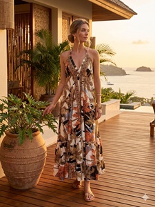 ชุดเดรสยาวทรงเอ พิมพ์ลายดอกไม้หวานๆ สไตล์โบฮีเมียน ผ้าไหมรักษ์โลก ซักได้ สายผูกคอ แต่งพู่ เอวธรรมชาติ เหมาะสำหรับใส่ไปเที่ยวชายหาด สไตล์ลำลองสำหรับผู้หญิง - Product Image 6