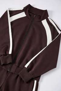 ชุดลำลองสไตล์เทรนด์ฮิตปี 2026 ผลิตจากโพลีเอสเตอร์ ชุดวอร์มผู้ชาย สีสันปรับแต่งได้ ดีไซน์ทันสมัย ODM ขนาดผู้ใหญ่ - Product Image 3