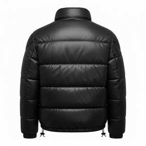 Chaqueta de invierno acolchada de cuero genuino diseñada para brindar un calor confiable, una silueta elegante y movimiento cómodo en climas fríos. - Product Image 6