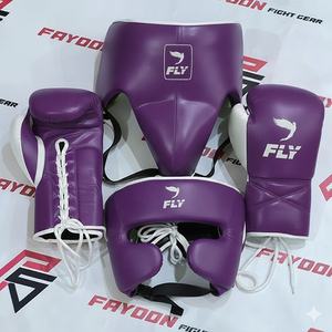 Ensemble de boxe de qualité supérieure, gants en cuir, protège-tête et protège-aine, kit d'entraînement disponible en OEM pour les combattants, les salles de sport et la vente en gros - Product Image 3
