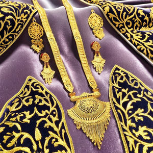 Vente en gros de colliers longs en plaqué or micro 14K 18K 24K, ensemble de bijoux longs traditionnels, colliers longs en laiton formant des micro - Product Image 4