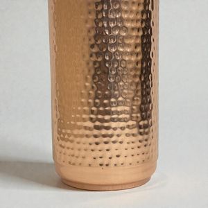 Botella de Cobre Puro Martillada a Mano Jumbo de 2000 ml/68 oz - Product Image 2