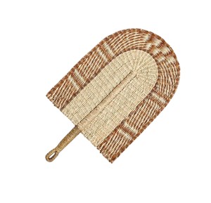 Abanico de hierba marina tejido marrón, hecho a mano, ecológico, con diseño geométrico étnico, abanico refrescante para fiestas de verano, bodas en la playa, decoración. - Product Image 2