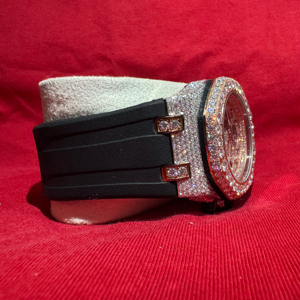 Montre-bracelet mécanique en or 18 carats de haute qualité, modèle Ice Diamond, sur mesure, avec design entièrement serti de diamants en moissanite - Product Image 1