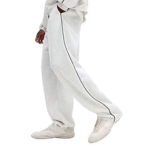 Sweat à capuche zippé en molleton épais 500 GSM avec logo frontal personnalisé, impression en relief et passepoil contrastant pour homme - Product Image 4