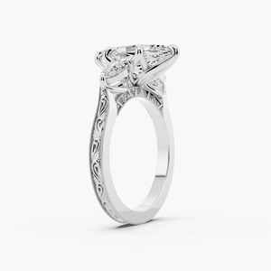Bague de fiançailles en or 14 carats avec trois pierres de taille marquise et poire, sertie de griffes en filigrane gravé vintage pour femme - Product Image 2