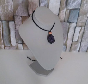 Collar de macramé de plata Tai hecho a mano al por mayor, con gema curativa morada, estilo bohemio, engaste de bisel, ajustable, unisex - Product Image 3