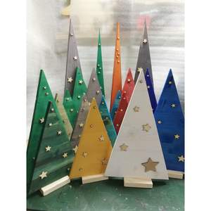 Árbol de Navidad Moderno y Minimalista de Madera y MDF para Decoración Festiva - Product Image 1