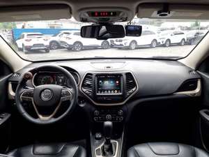 Cherokee Blanco 2017 Usado, SUV, 2.4L, Gasolina, Automático, Volante a la Izquierda, 5 Plazas, Vehículo de Segunda Mano, Auto Coreano Usado - Product Image 3