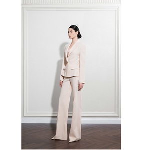 กางเกงขายาวผู้หญิงรุ่นใหม่มาแรง NOIR RELAXED TROUSERS ทรงปกติ ขาตรง ผ้าเรยอน 61% ผ้าฝ้าย 39% - Product Image 4