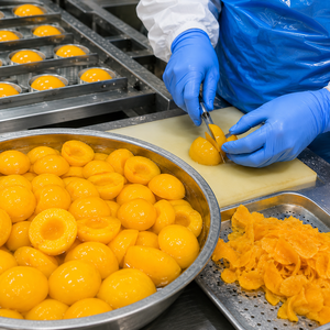 Rodajas de melocotón frescas y dulces en conserva en almíbar ligero con servicio OEM/ Sra. Alina - Product Image 3