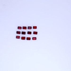 Lot de 12 pierres précieuses en grenat rouge naturel, taille émeraude 4x6mm, facettées, certifiées par un tiers, pour la fabrication de bijoux - Product Image 4