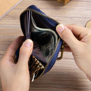Estuche para llaves de cuero hecho a mano, diseñado para una organización segura y una funcionalidad elegante para el día a día, a precio de mayoreo. - Product Image 5