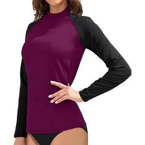 เสื้อแรชการ์ดแขนยาวสำหรับผู้หญิง สีมารูนผสมสีดำ ป้องกันรังสียูวี - Product Image 3