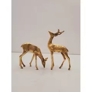 Elegante Figura Decorativa de Reno Navideño en Hierro Forjado para Interiores Modernos - Product Image 4