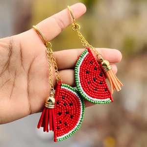 Llaveros Tradicionales Hechos a Mano con Cuentas y Detalles Bordados, Hermosos Adornos para Bolsos para Festivales, Bodas, Regalos - Product Image 1
