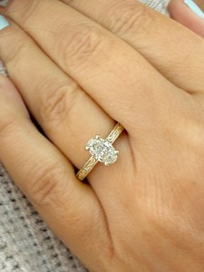Bague de Fiançailles et Promesse Style Royal Art Déco en Or Jaune 14 carats avec Diamant de Laboratoire Taille Ovale 1,00 carat – Bijou de Fête et Charme - Product Image 1