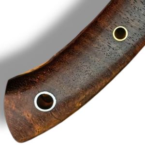 Couteaux de chasse élégants à lame fixe en acier Damas avec tranchant en acier à motifs et manche en bois lisse pour le camping et le bushcraft - Product Image 4