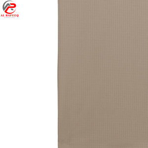 Chemise pour homme en polyester tricoté solide de haute qualité, personnalisable par le fabricant, séchage rapide, coupe ajustée, OEM avec logo personnalisé - Product Image 5