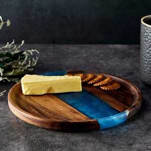 Plateau de service en résine fait main avec poignées dorées et sous-verres assortis, vaisselle décorative élégante, art en résine de luxe pour la décoration de la maison - Product Image 1