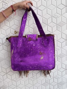 Nouveau Design Femmes Véritable Peau de Vache Métallique Fourrure Cuir Frange Sac À Main Élégant Sac À Main Étanche Fermeture À Glissière Fermeture à Pression jusqu'à 1L Capacité - Product Image 3