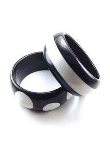 Cute Black White Polka Dot Resin Acrylic <b>Bangle</b> <b>Bracelets</b> Premium Trendy Unisex Classic Style Fashionable Jewelry with Woman - Product Image 1