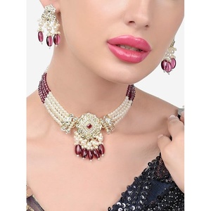 Conjunto de Joyería Kundan Chapado en Oro con Cuentas Verdes, Cristales Blancos, Diseño Floral, Collar y Anillo Étnicos para Boda, para Mujer - Product Image 1