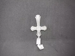 Colgante de cruz estilo hip hop con micro pavé de moissanita, plata de ley chapada en oro de 18K, joyería cristiana de lujo con brillo para hombres y mujeres - Product Image 2