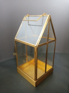 Portavelas de Vidrio en Forma de Cabaña Dorada, Decoración para el Hogar, DISEÑO ARTESANAL, Modelo B38 Hecho a Mano - Product Image 6