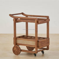 Chariot de bar à 2 niveaux en rotin et bois massif moderne avec roulettes, chariot de service roulant au design tendance