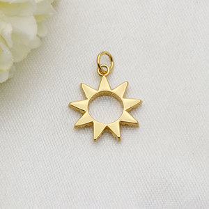 Pendentif Charme Soleil en Argent Sterling Plaqué Or avec Zircons Pavés, Petite Breloque pour la Fabrication de Bracelets et Colliers - Product Image 3