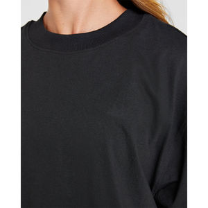 T-shirt de sport noir oversize pour femme, manches courtes, doux, léger et design, coupe décontractée, idéal pour la gym et l'entraînement. - Product Image 3