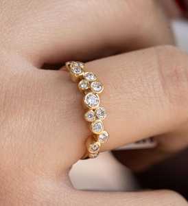 แหวนเพชรทรงกลมแบบมินิมอล ประดับเพชรแล็บโกรว์ สำหรับผู้หญิง ทองคำแท้ 18K ของขวัญวันครบรอบสำหรับคู่รัก - Product Image 1