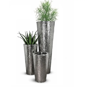 Handmade Gold Metal Flower Vase Stylish Decorative Product for Furniture Stores Interior Decor Suppliers International Home - Product Image 6