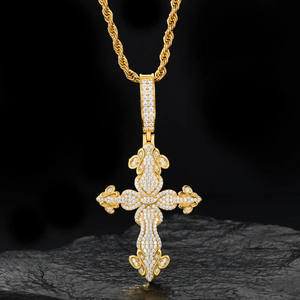 Pendentif Croix de Luxe en Or Sertie de Moissanite Blanche, Collier Bling Hip Hop, Bijoux Religieux Éclatants - Product Image 2