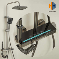 Ensemble de douche mural moderne en aluminium chromé poli avec robinets thermostatiques, mitigeur monocommande eau chaude et froide en céramique