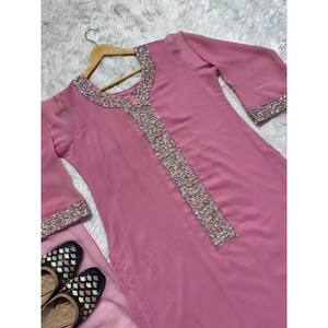 Ensemble de costume de fête pour femmes en véritable moti fait à la main avec pantalon et dupatta - Product Image 4