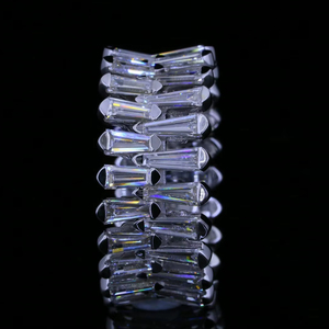 แหวนแต่งงานแบบหลายแถวทันสมัย ทองคำขาว 10K 14K 18K ประดับเพชรทรงบาแกตต์ขนาด 6.95 กะรัต ผลิตในห้องปฏิบัติการ รับรองโดย IGI - Product Image 3