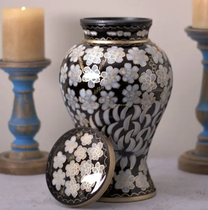 โกศใส่ศพทำจากโลหะโกศสำหรับงานศพทำจากอะลูมิเนียมพร้อมแถบแกะสลัก - Product Image 1