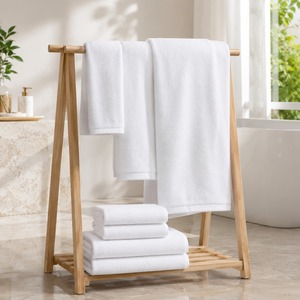 Toalla de Baño de Algodón Puro Blanco de Primera Calidad, 550 GSM, Ultra Suave, Gruesa, Altamente Absorbente y Duradera, Ideal para Hoteles, Spa y Resorts - Product Image 1
