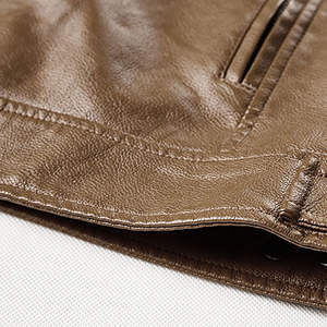 Chaqueta de Cuero para Hombre Smart Look, Prenda Exterior Ecológica e Impermeable de Primera Calidad con Logotipo Frontal para un Estilo Urbano y Elegante - Product Image 4