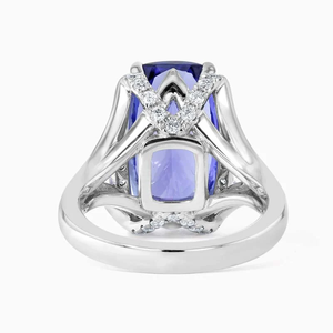 Bague de soirée unisexe de luxe en or blanc 18 carats avec diamant de laboratoire taille coussin allongé - Product Image 4