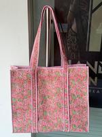 Sac fourre-tout personnalisé pour femme, doublure en coton matelassé avec imprimé bloc, options de vente en gros pour organisateur lavable, idéal pour les voyages et le shopping, différentes tailles