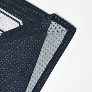 Maillot de football américain personnalisé à séchage rapide en tissu mesh, coupe ample, col rond, respirant, streetwear, tee-shirt de sport, imprimé numéro vintage - Product Image 3